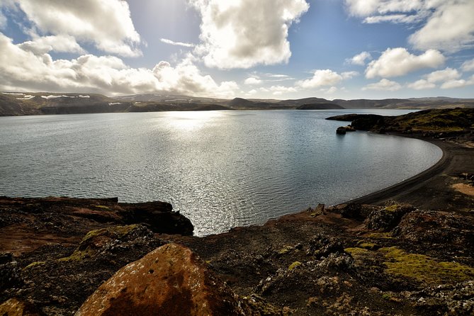 Reykjanes Geopark Small-Group Tour with Airport Transfer - Gunnuhver and the peninsula’s ghost story