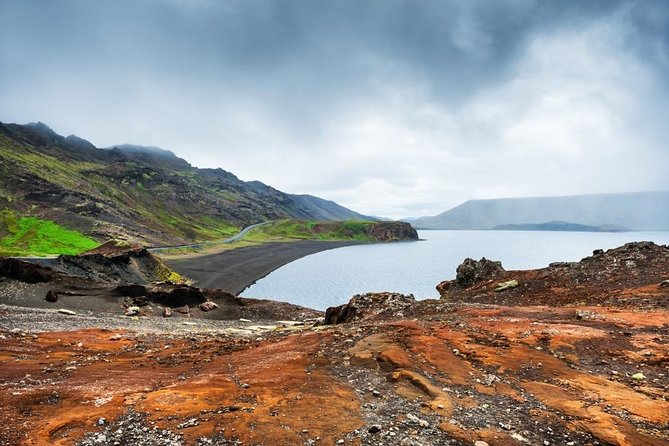 Reykjanes Peninsula Tour - Reykjanes Lighthouse and the open coast