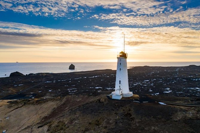 Reykjanes Peninsula Tour - The Blue Lagoon: a two-hour spa option