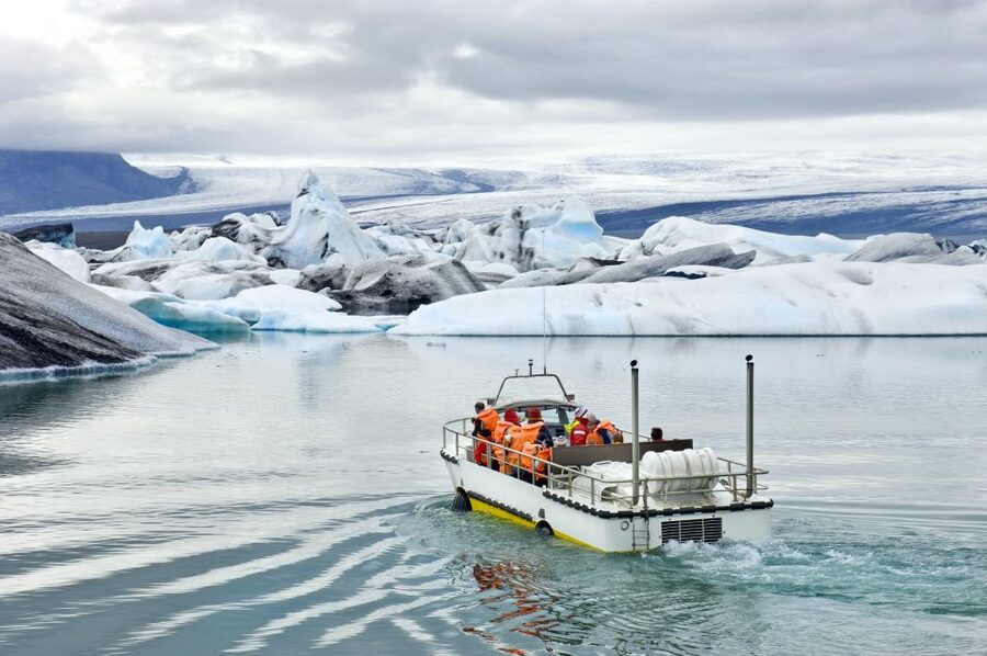 Reykjavík: 2-Day Tour with Icebergs, Glaciers & Waterfalls - The optional glacier hike