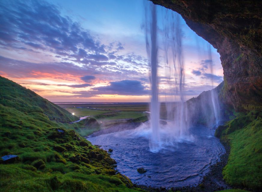 Reykjavík: 2-Day Tour with Icebergs, Glaciers & Waterfalls - Jökulsárlón and the optional amphibious boat