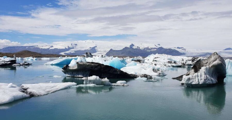 Reykjavík: 2-Day Tour with Icebergs, Glaciers & Waterfalls - Seljalandsfoss and Gljufrabui: two very different waterfalls