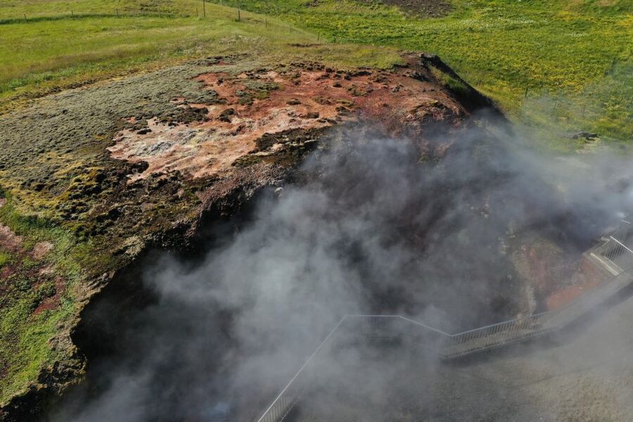 Reykjavik: 2-Day West Tour with Snæfellsnes & Silver Circle - Sturlureykir brings Icelandic horses close