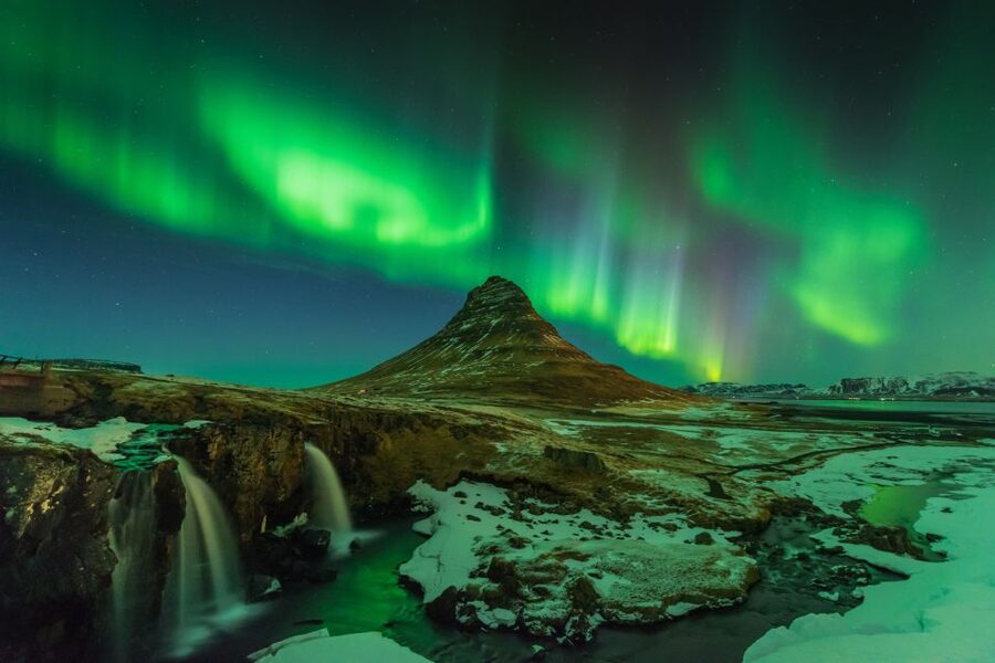 Reykjavik: 2-Day West Tour with Snæfellsnes & Silver Circle - Day one begins with Borgarfjörður’s hot water