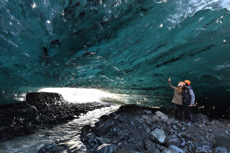 Reykjavik: 3-day South Coast and Golden Circle Experience - Inside the blue ice cave