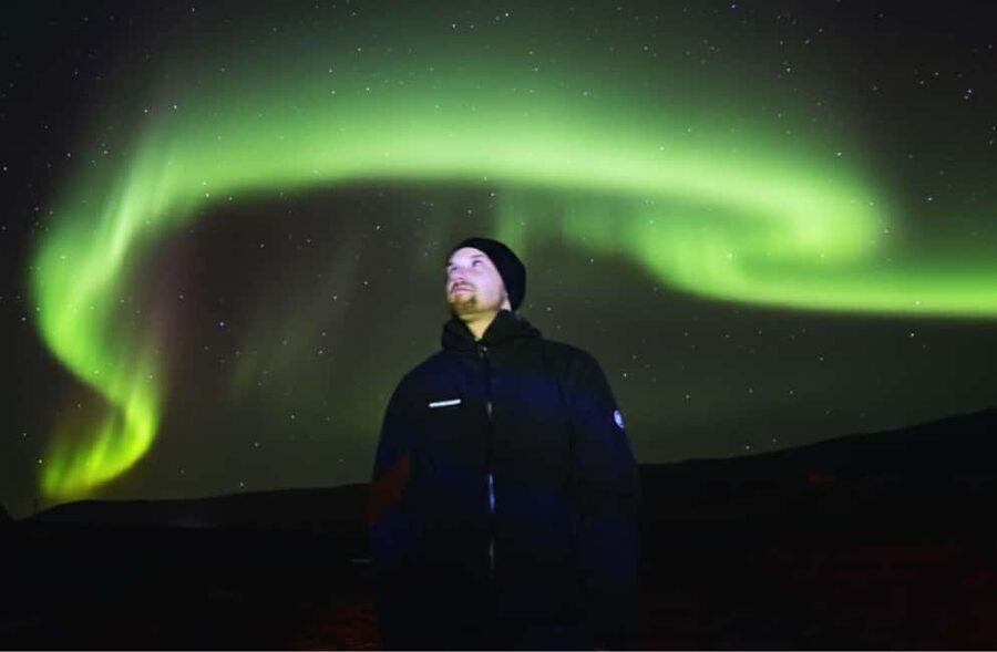 Reykjavík: 4x4 Minibus Northern Lights with Photo and Cocoa - Who will enjoy this tour most
