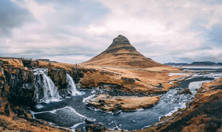 Reykjavik: 8-Day Small Group Circle of Iceland Tour - Day 1: Geysers, Gullfoss, and Icelandic beginnings