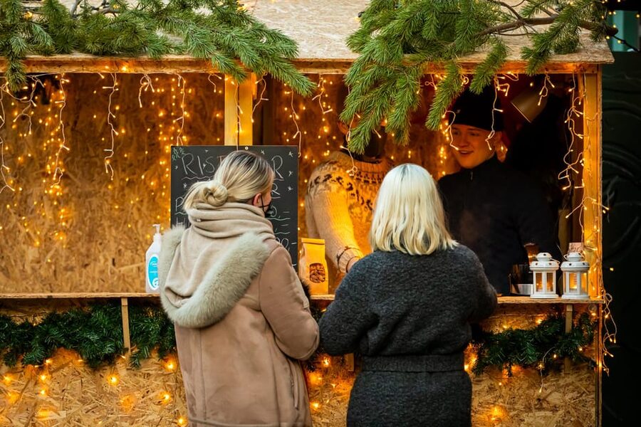 Reykjavik: Christmas Walking Tour with Icelandic Traditions - Reykjavik Christmas folklore begins with the Yule Lads
