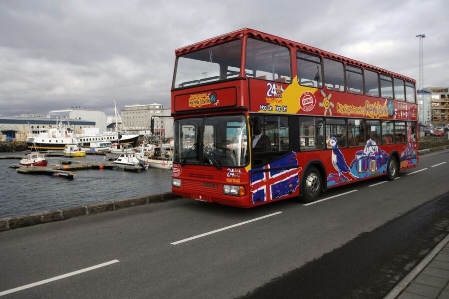Reykjavik: City Sightseeing Hop-On Hop-Off Bus Tour - Perlan and the higher view over Reykjavik