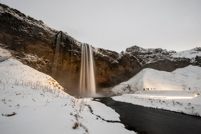 Reykjavik: Glacier Lagoon, Diamond Beach & South Coast Day Tour - The bus ride shapes the whole experience