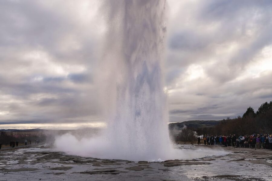 Reykjavík: Golden Circle and Silfra Snorkeling Combo Tour - Gullfoss, the Golden Circle’s big finish
