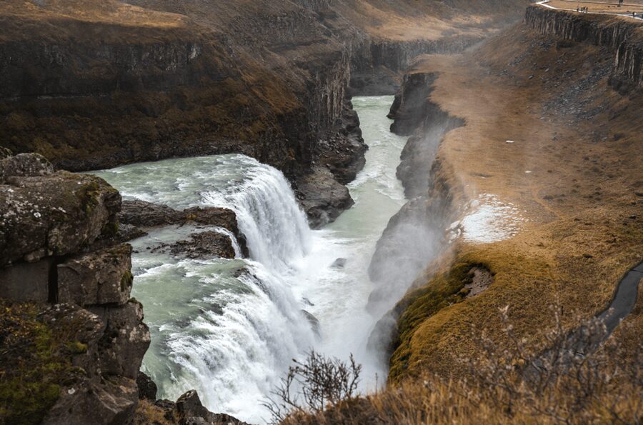 Reykjavík: Golden Circle and Silfra Snorkeling Combo Tour - Floating between the American and Eurasian plates