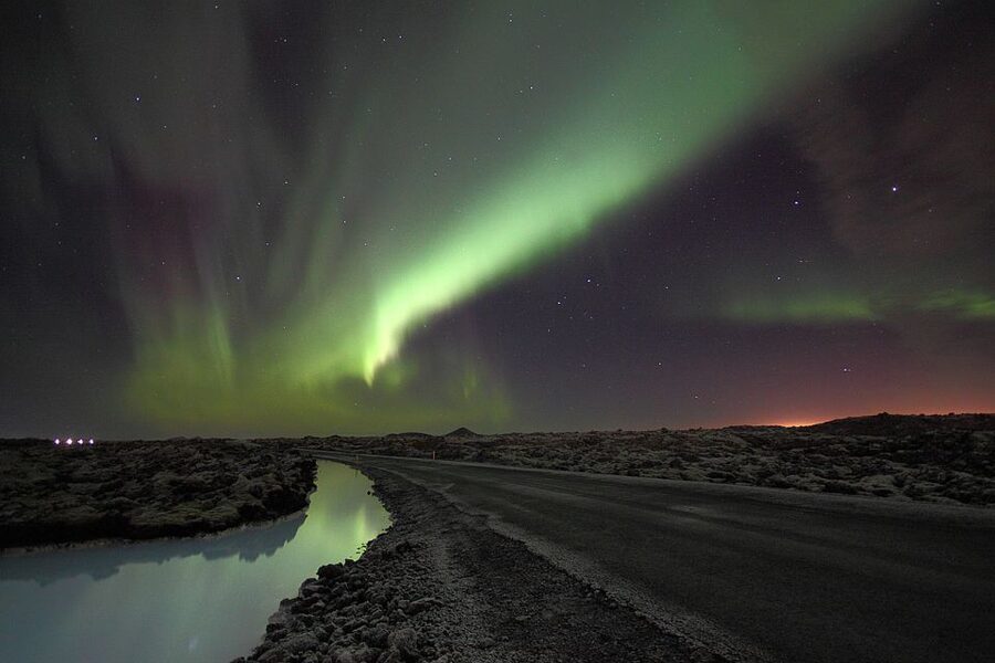 Reykjavik: Golden Circle & Northern Lights 4x4 Tour - The evening search for Northern Lights