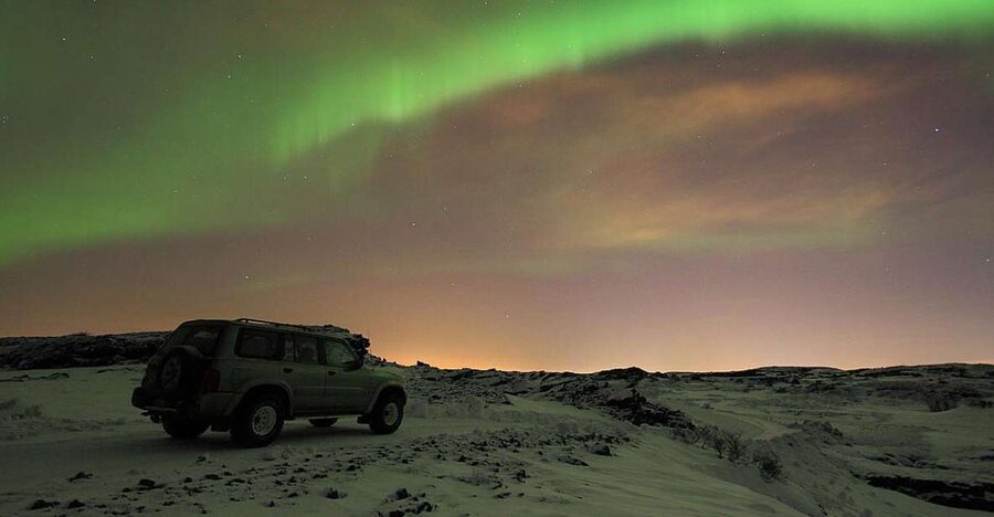Reykjavik: Golden Circle & Northern Lights 4x4 Tour - Þingvellir, where geology and parliament meet