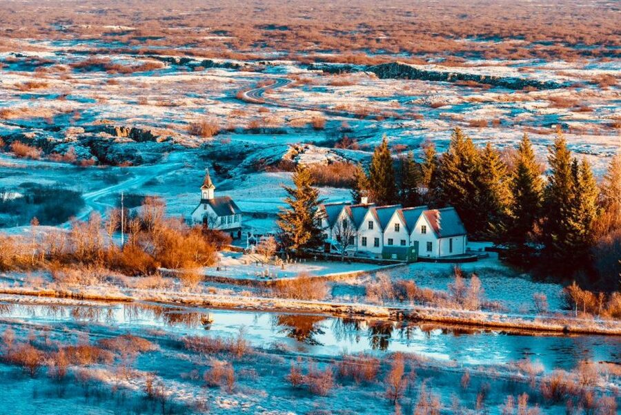Reykjavik: Golden Circle, Tomato Farm and Kerið Crater Tour - Friðheimar makes lunch part of the sightseeing