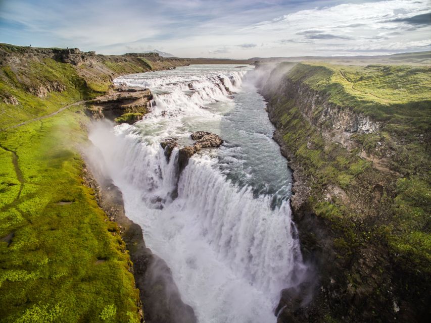 Reykjavík: Golden Circle Tour & Perlan Museum Tour - Starting from Reykjavík at 9:00