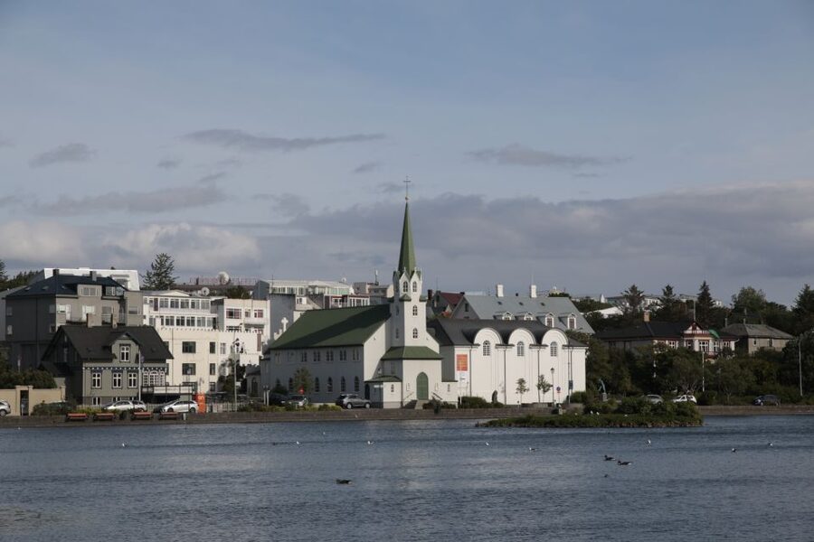 Reykjavik: Guided City Walking Tour - From Laugavegur to the political heart of town