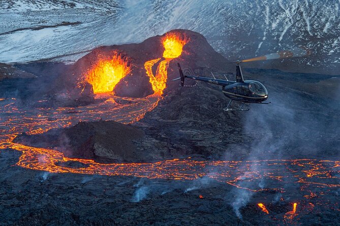 Reykjavik Helicopter Private Tour of Volcanoes - Cliffs, rock formations, and the southern Atlantic