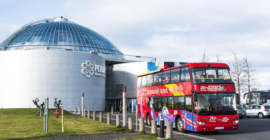 Reykjavík: Hop-On Hop-Off Bus and Perlan Museum Entry Ticket - Starting at Harpa and getting your bearings