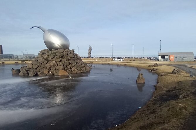 Reykjavik Iceland: Private Transfer to/from Keflavik Airport KEF - The luggage rule that can make or break the ride