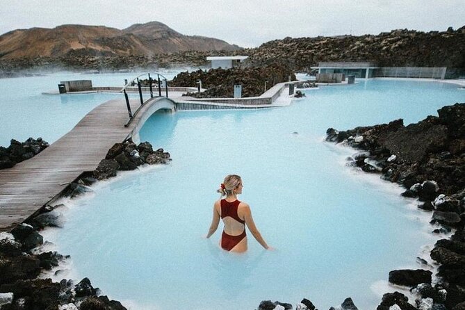Reykjavik Iceland: Private Transfer to/from Keflavik Airport KEF - Who should book this private Keflavik transfer?