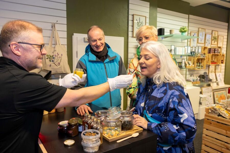Reykjavik: Icelandic Food Tour - The final stop: beer, food, and a chance to settle in