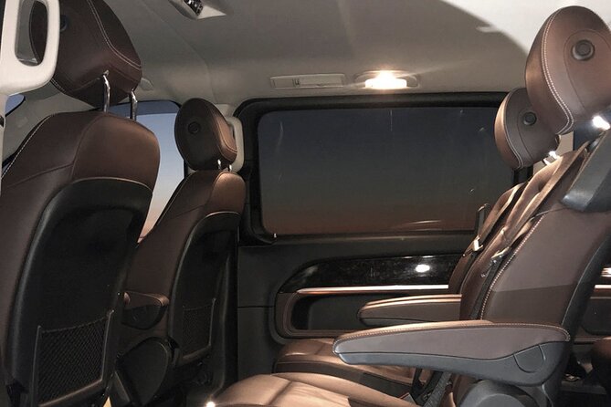 Reykjavik International Airport Private Arrival Transfer - Finding your driver after baggage claim