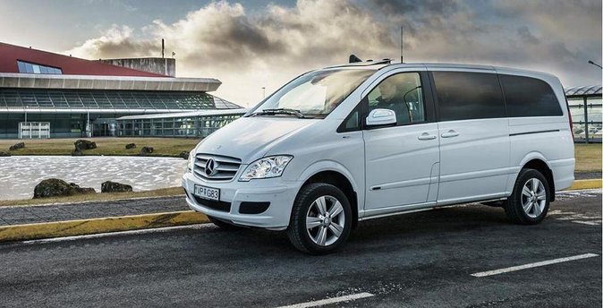 Reykjavik International Airport Private Arrival Transfer - Hotel access and helpful driver details