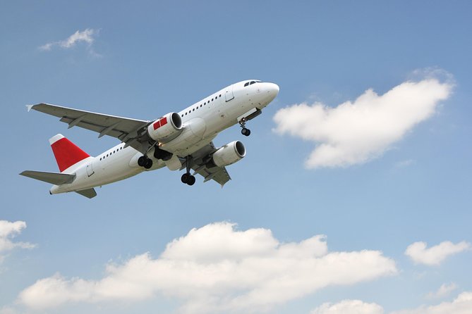 Reykjavik International Airport Private Departure Transfer - Drivers, Vehicles, and the Human Side of the Ride