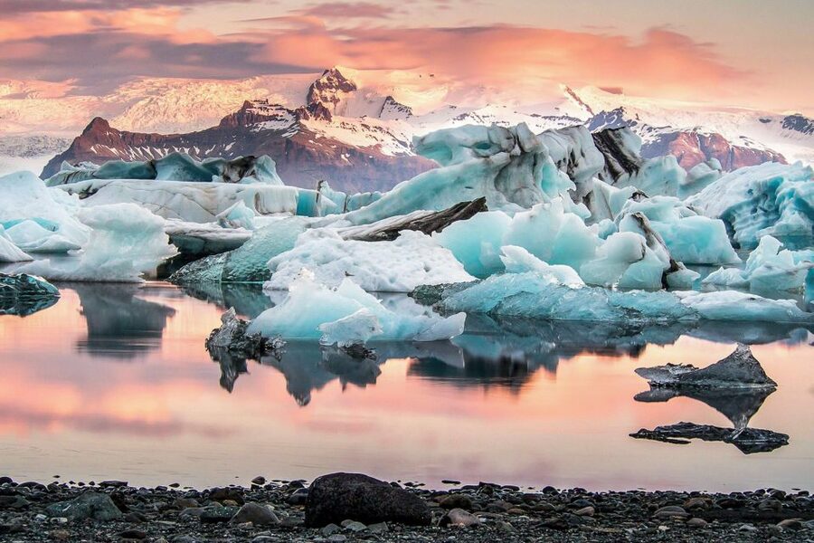 Reykjavik: Jokulsarlon Glacier Lagoon Full-Day Guided Trip - Jökulsárlón Glacier Lagoon: icebergs on the move