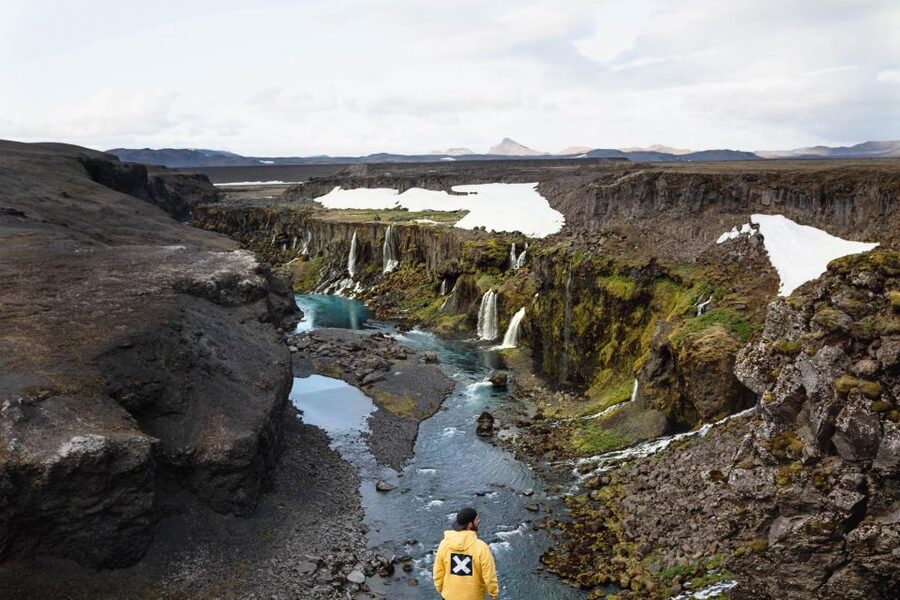 Reykjavík: Landmannalaugar Hike and the Valley of Tears - Hjálparfoss and the meaning of help