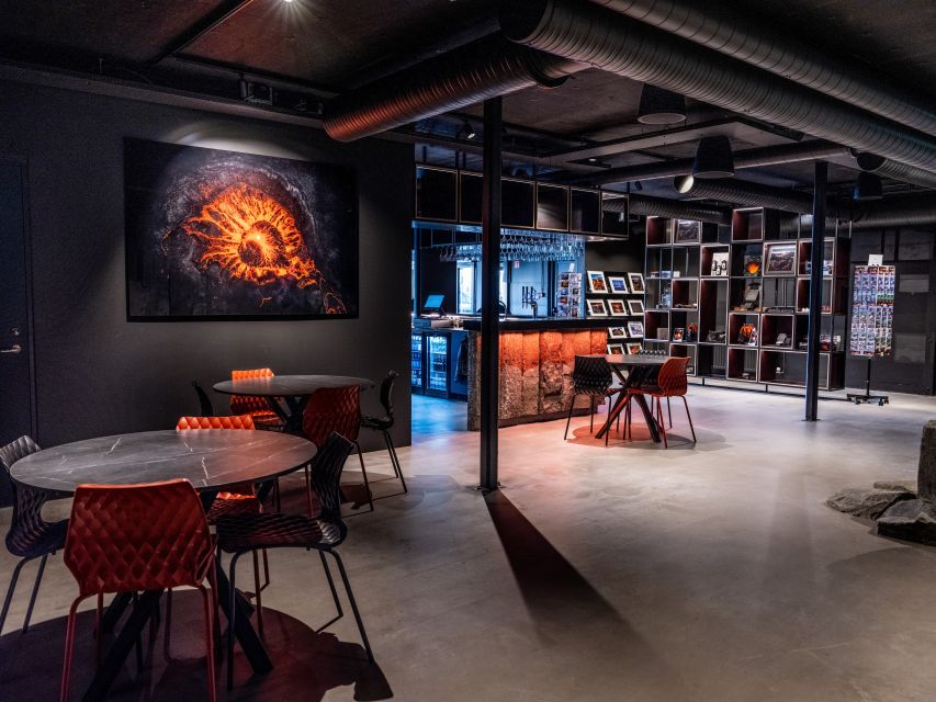 Reykjavik: LAVA SHOW - Immersive Experience Entry Ticket - What the guides add to the experience