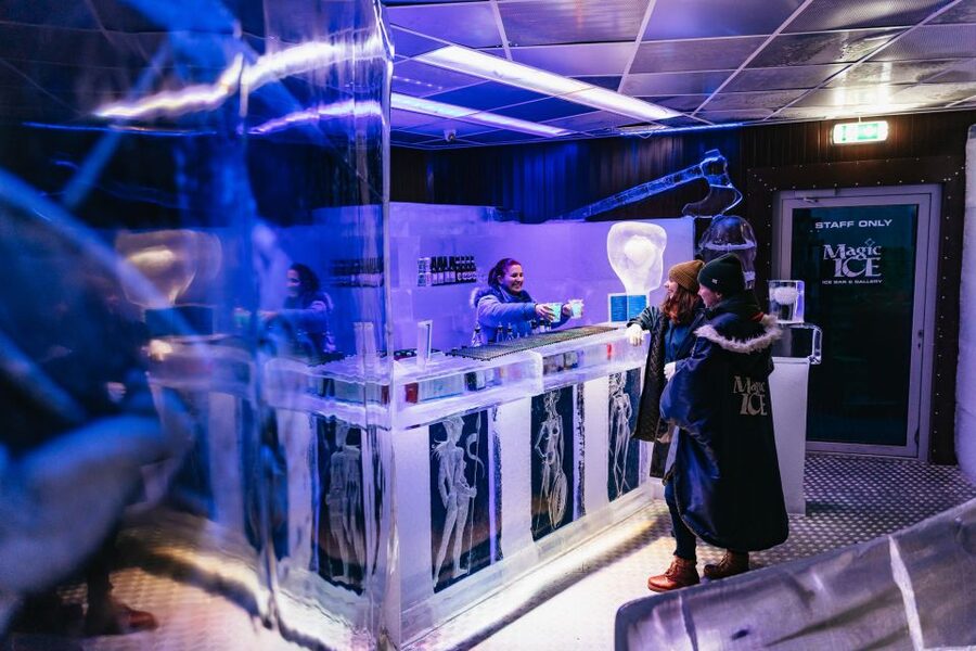 Reykjavik: Magic Ice Bar Entrance and Welcome Drink - The welcome drink and the ice glass