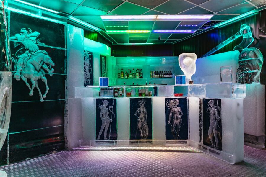 Reykjavik: Magic Ice Bar Entrance and Welcome Drink - Booking, timing, and practical details