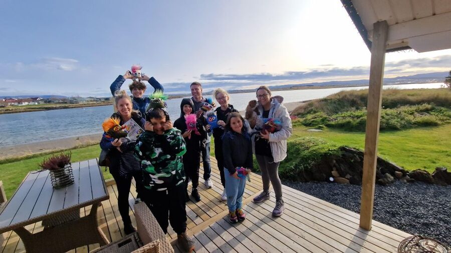 Reykjavik: Make an Icelandic Wool Monster - Watching your wool monster come together