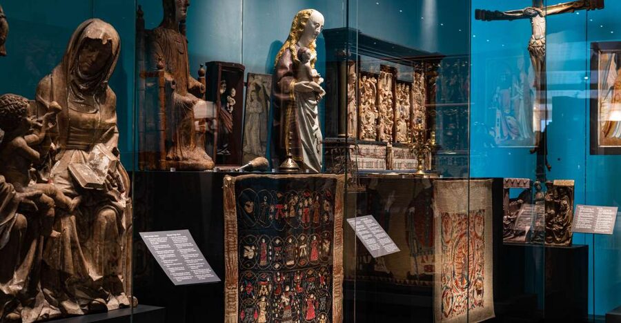 Reykjavík: National Museum of Iceland Entry Ticket - Medieval churches, triptychs, and the arrival of Christianity