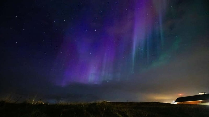 Reykjavik: Northern Lights Adventure Tour with Hot Chocolate - How the Northern Lights search works