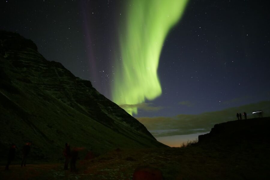 Reykjavik: Northern Lights Experience by Superjeep - Who should book this outing