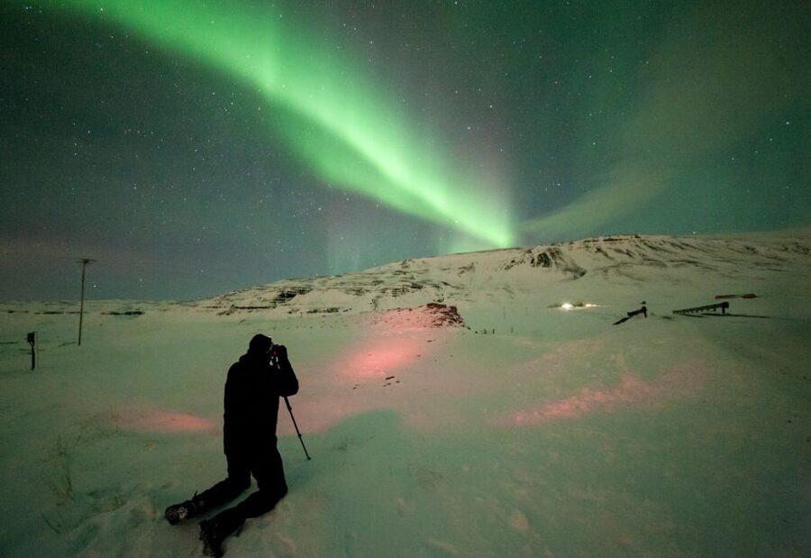 Reykjavik: Northern Lights Group Tour with Photos - What the Northern Lights look like in person