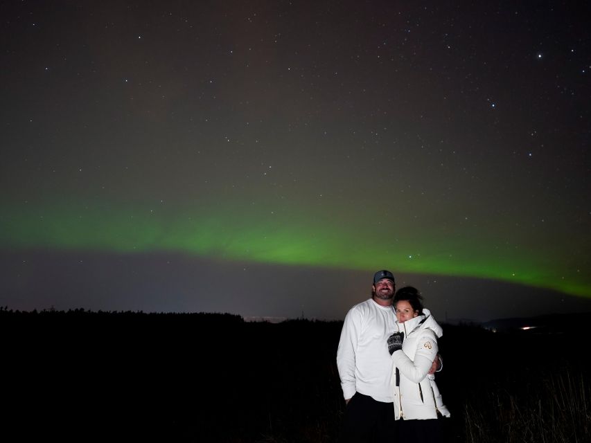 Reykjavik: Northern Lights Tour w/Pro Photos - Small Group - The guides make a real difference