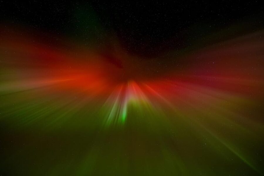 Reykjavik: Northern Lights Tour with Private Photographer - Weather, cancellations, and realistic expectations