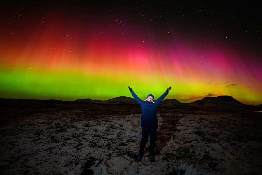 Reykjavik: Northern Lights Tour with Private Photographer - Photography help for phones and cameras