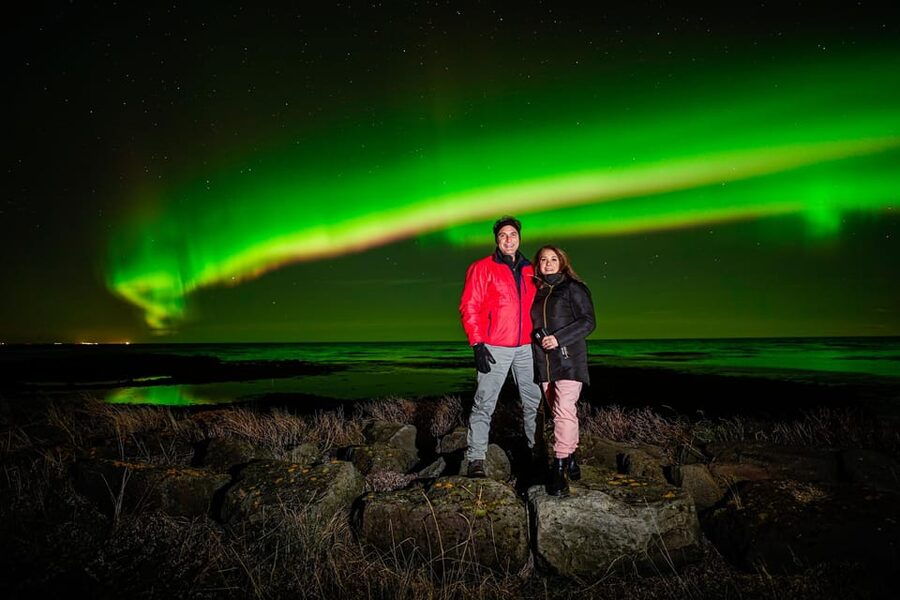 Reykjavik: Northern Lights Tour with Private Photographer - Group size and comfort