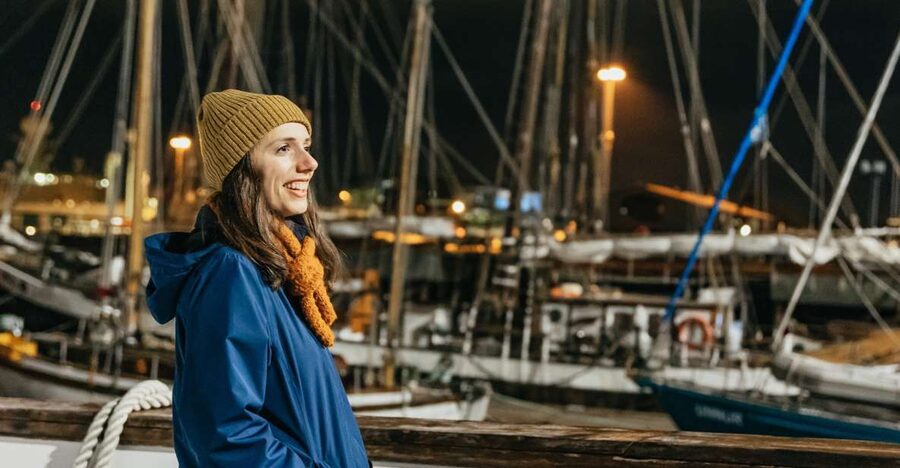 Reykjavik: Northern Lights Yacht Tour - Sailing through Faxafloi Bay