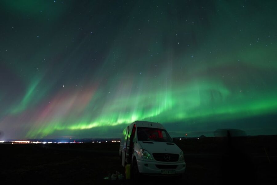 Reykjavik: Premium Northern Lights Tour with Free Photos - The guides shape the evening