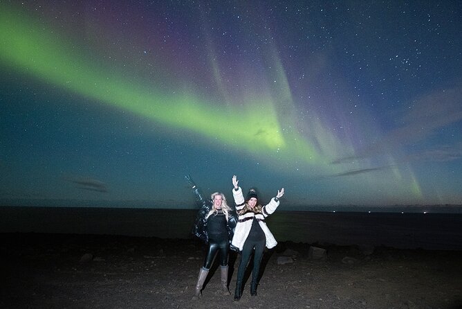 Reykjavik Private Northern Lights Tour with Pro Photographer - What the night looks and feels like