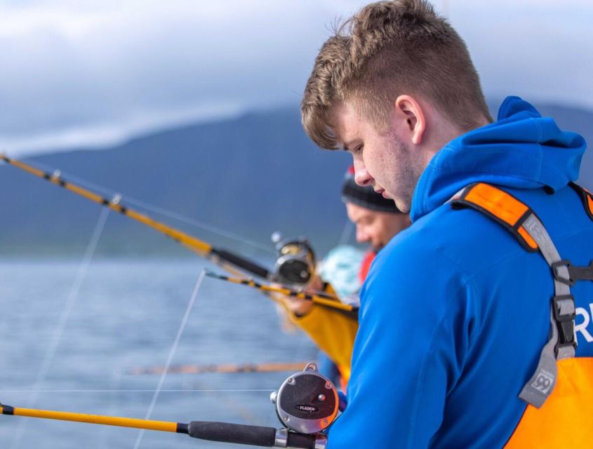 Reykjavik: Sea Fishing Boat Tour & BBQ with the Day's Catch - How the fishing works for beginners