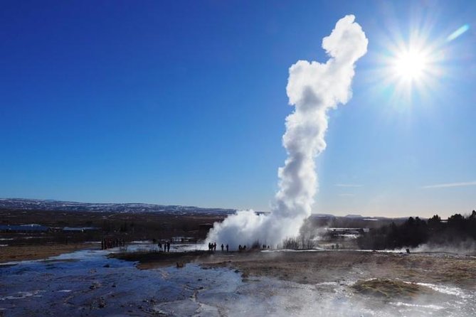 Reykjavik Shore Excursion: The Golden Circle Full Day Tour - Geysir’s four-minute waiting game