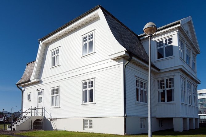Reykjavik Sightseeing Tour - Laugardalur Park and old Icelandic life