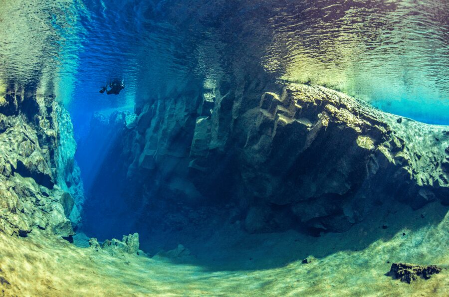Reykjavík: Silfra Fissure Snorkeling between Two Continents - The safety talk and first steps into the water
